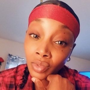 Meet your Posher, Latoya